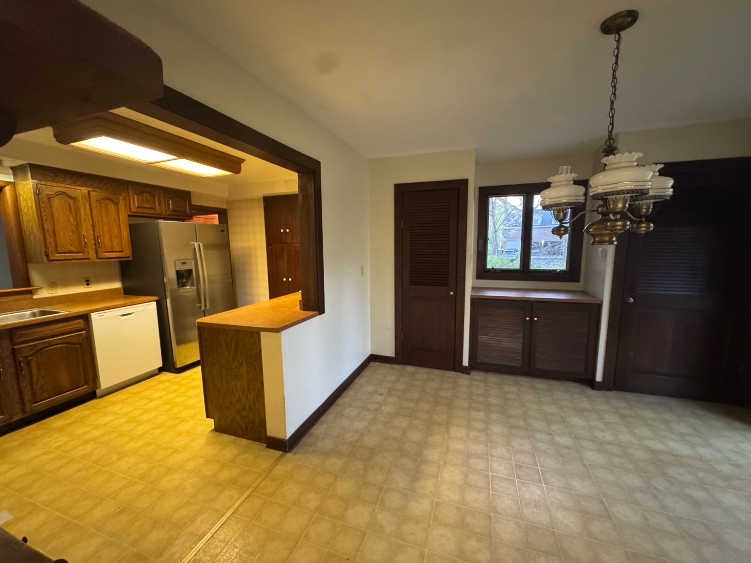 Kitchen before renovation